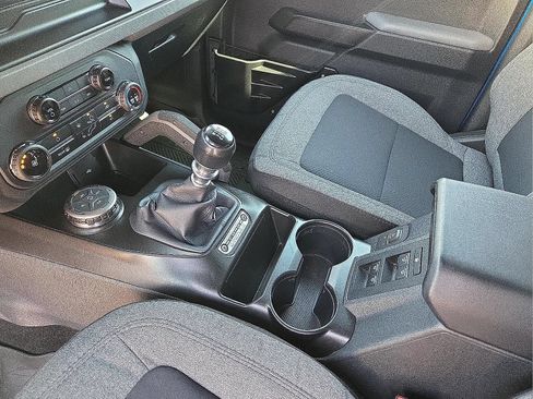Used 2022 Ford Bronco Big Bend w/ Sasquatch Package AWD/4WD image 10