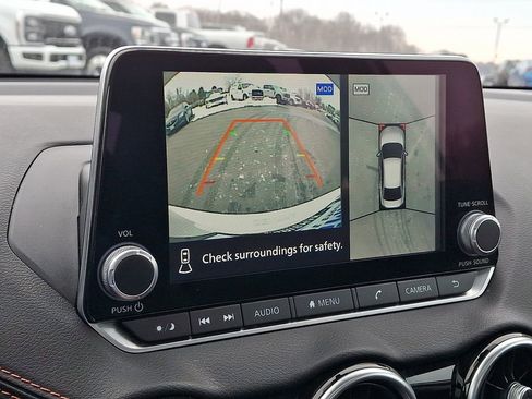 Used 2022 Nissan Sentra SR w/ SR Premium Package image 18