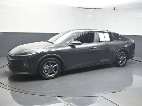 Used 2025 Kia K4 FWD image 4