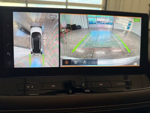 Used 2025 Nissan Rogue SL w/ Tech Package image 29