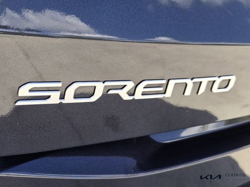 Certified 2025 Kia Sorento S w/ Panoramic Sunroof Package FWD image 14