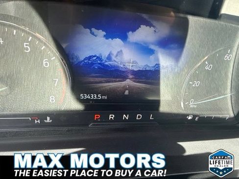 Used 2023 Ford Explorer XLT w/ Equipment Group 202A AWD/4WD image 19