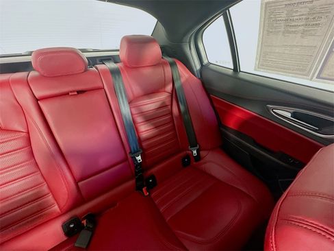 Used 2021 Alfa Romeo Giulia Ti Sport image 14