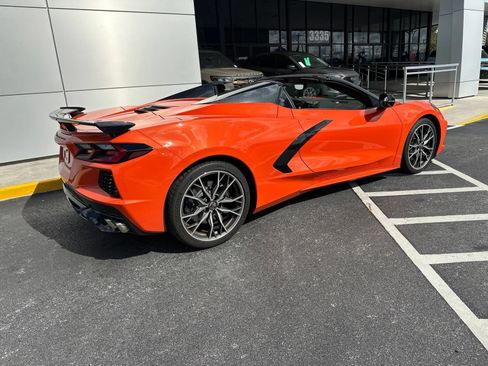 Used 2025 Chevrolet Corvette Stingray Premium Conv w/ Z51 Performance Package RWD image 5