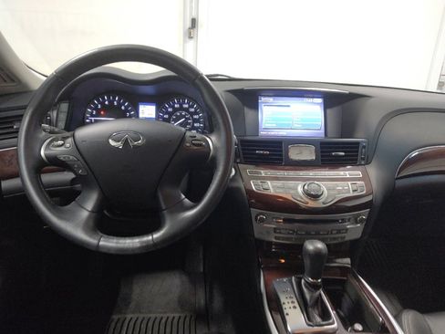 Used 2017 INFINITI Q70 3.7 image 22