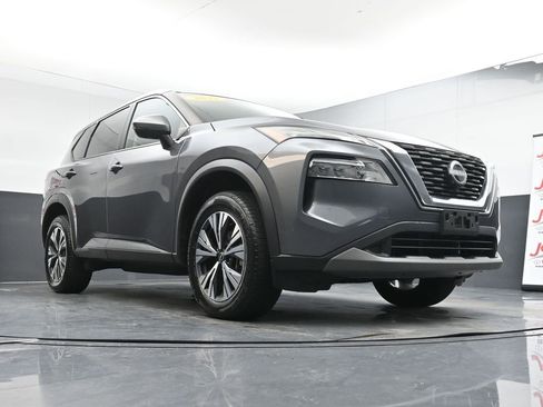 Used 2022 Nissan Rogue SV image 35