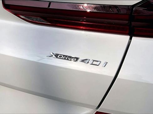 Certified 2024 BMW X6 xDrive40i w/ Premium Package image 10