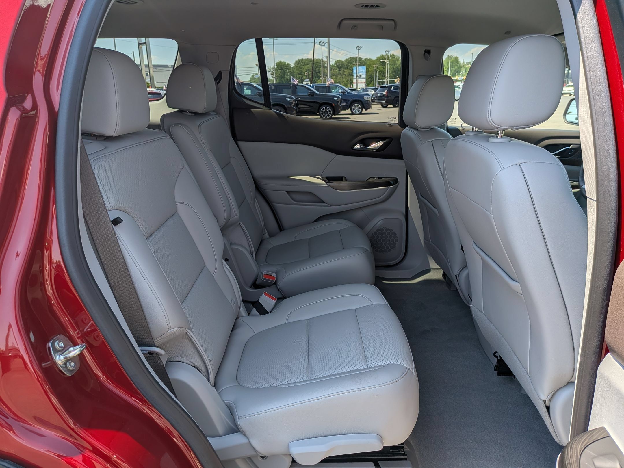 Certified 2023 GMC Acadia SLT w/ Preferred Package AWD/4WD image 26