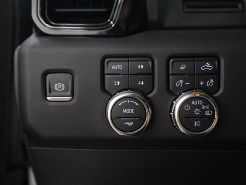 Used 2024 GMC Sierra 1500 AT4 AWD/4WD image 28