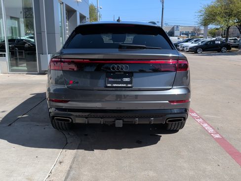 Used 2024 Audi Q8 Premium Plus w/ Premium Plus Package image 9