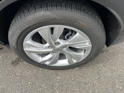 Used 2025 Buick Encore GX Preferred FWD image 31