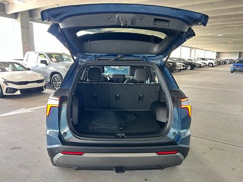 Used 2026 Chevrolet Equinox LT FWD image 43