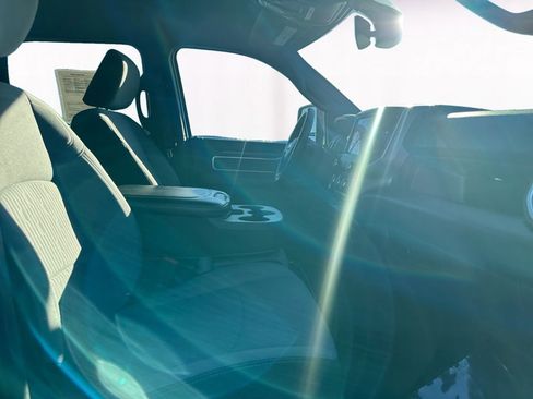 Used 2024 RAM 2500 Big Horn w/ Bed Utility Group image 15