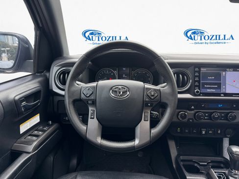 Used 2020 Toyota Tacoma TRD Off-Road w/ TRD Premium Off Road Package image 9