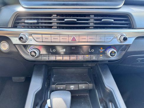 Certified 2022 Kia Telluride LX FWD image 23