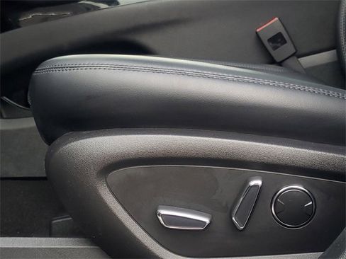 Certified 2023 Lincoln Nautilus Reserve image 12