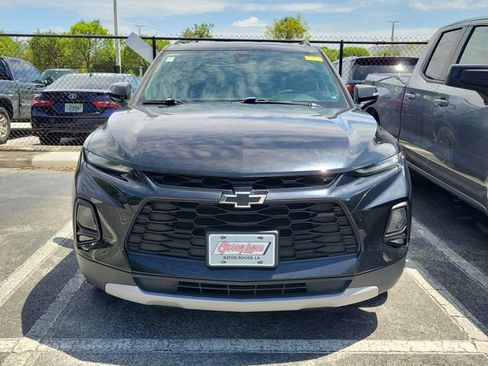 Used 2021 Chevrolet Blazer LT FWD image 2