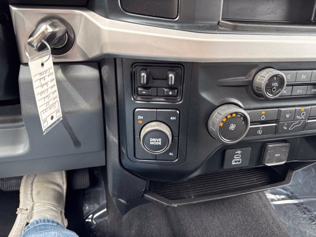 Used 2023 Ford F350 XLT AWD/4WD image 45