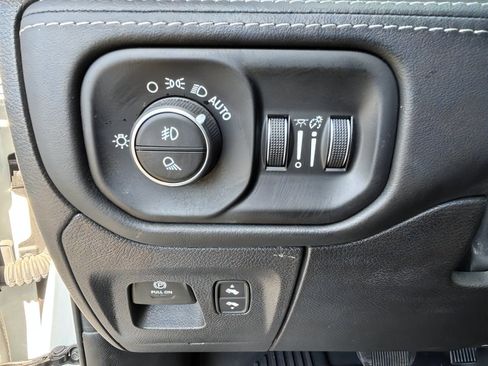 Used 2022 RAM 1500 Limited AWD/4WD image 25