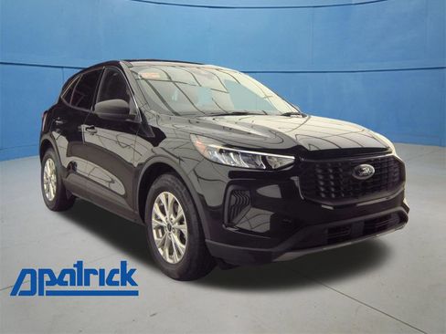 Used 2023 Ford Escape Active AWD/4WD image 1