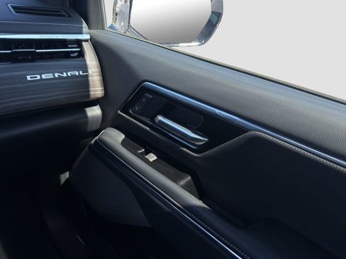 Used 2025 GMC Sierra EV Denali image 26