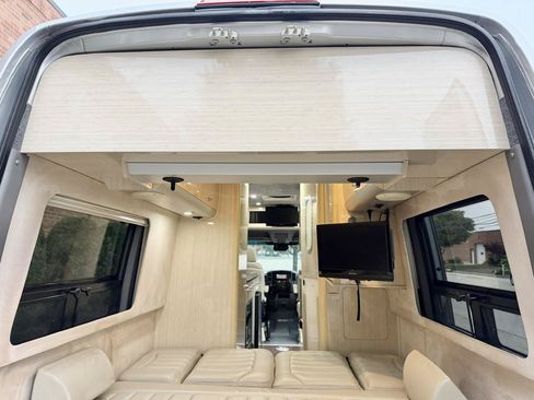 Used 2012 Mercedes-Benz Sprinter 3500 image 65