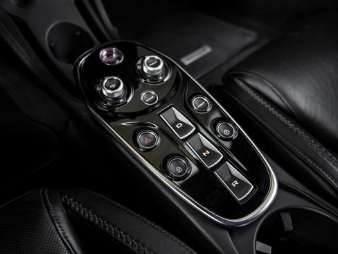 Used 2022 McLaren GT RWD image 31