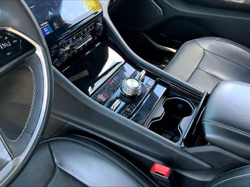 Used 2023 Jeep Grand Cherokee L Overland image 13