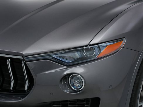 Certified 2023 Maserati Levante GT AWD/4WD image 8