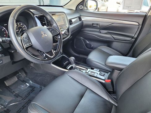 Used 2019 Mitsubishi Outlander GT AWD/4WD image 12