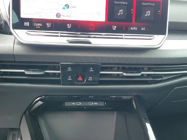 New 2026 Volkswagen GTI SE FWD image 27