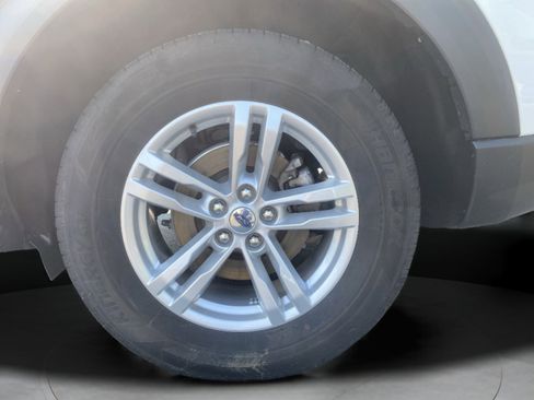 Used 2022 Ford Explorer XLT image 21