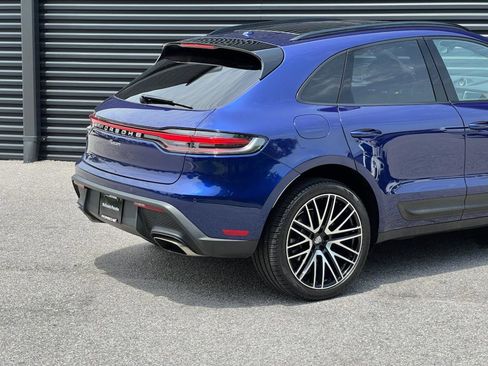 Certified 2022 Porsche Macan w/ Premium Package Plus image 11