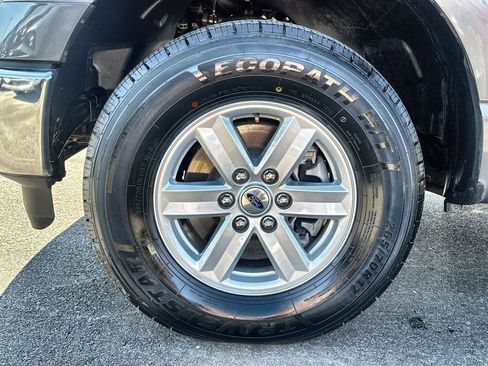 Used 2022 Ford F150 XL w/ Trailer Tow Package image 10