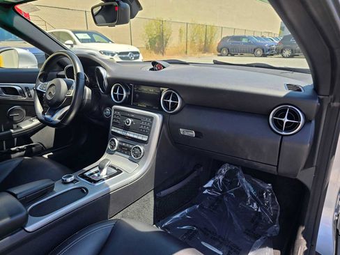 Used 2020 Mercedes-Benz SLC 300 image 11