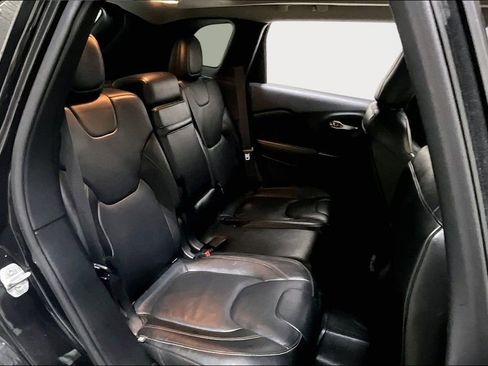 Used 2015 Jeep Cherokee Limited image 25