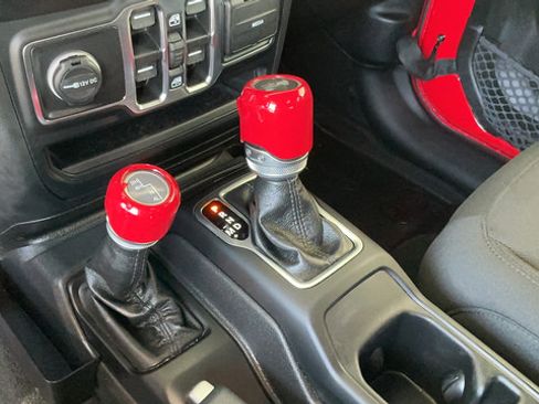 Used 2023 Jeep Wrangler Unlimited Sport AWD/4WD image 18