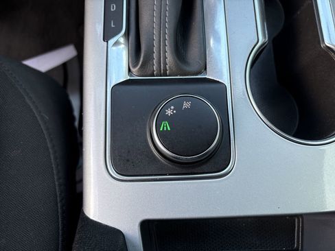 Used 2019 Chevrolet Blazer LT image 31