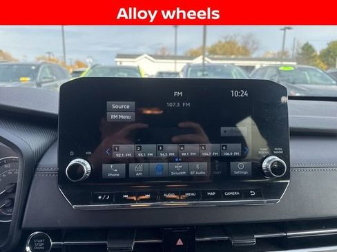 Used 2024 Mitsubishi Outlander SE image 16