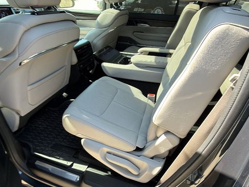 Certified 2025 Jeep Grand Wagoneer 4WD image 25