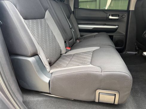 Used 2016 Toyota Tundra SR5 w/ SR5 Upgrade Package AWD/4WD image 12