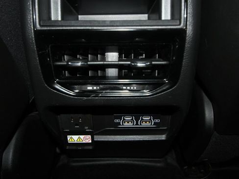Used 2024 Jeep Grand Cherokee Altitude AWD/4WD image 27