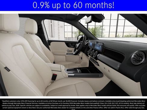 Used 2026 Mercedes-Benz GLB 250 4MATIC image 4