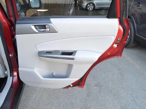 Used 2011 Subaru Forester 2.5X Premium w/ All-Weather Pkg image 50