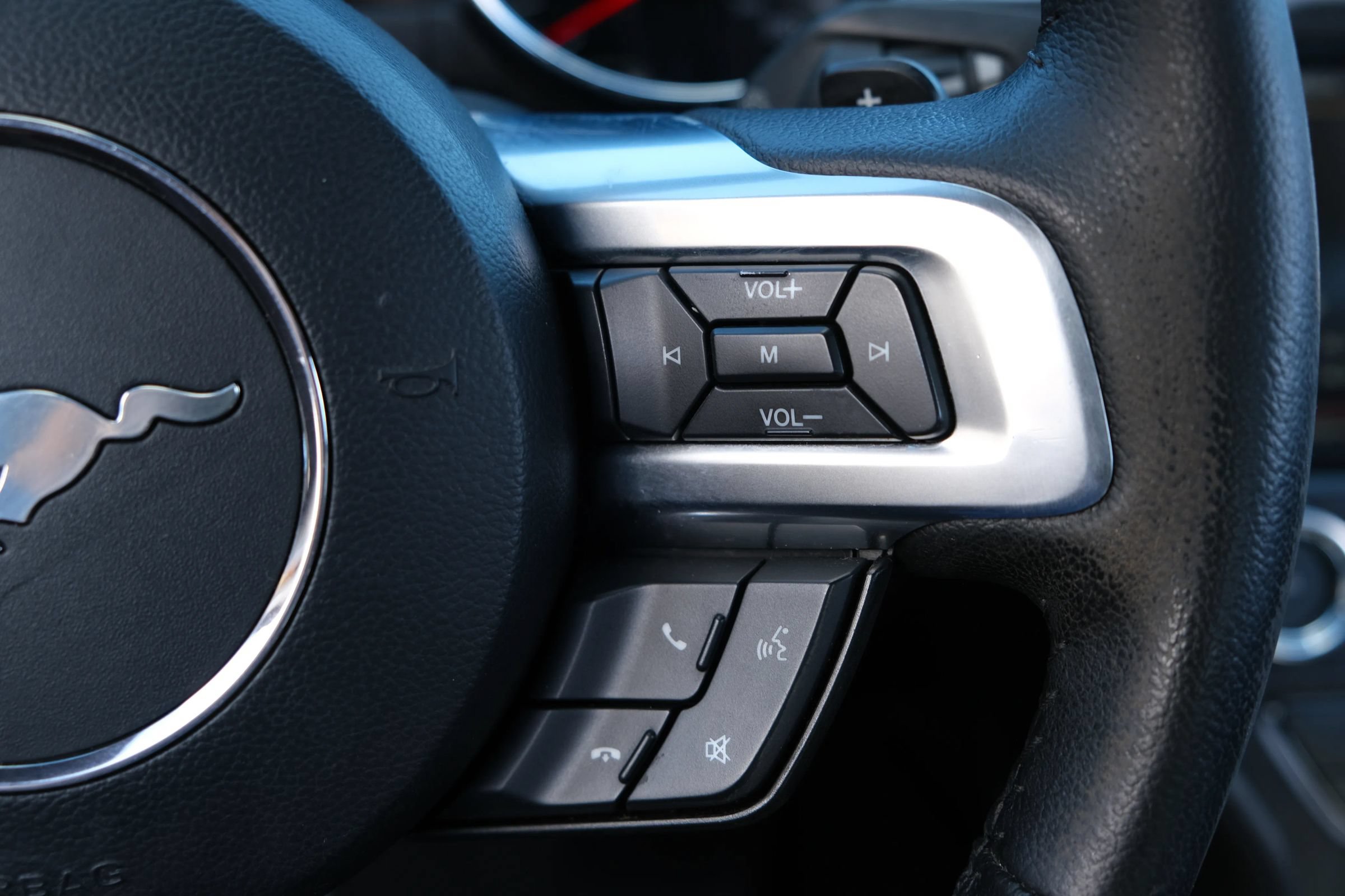 Used 2015 Ford Mustang Premium RWD image 21