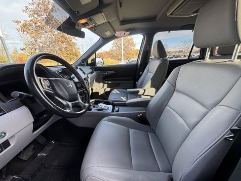 Used 2022 Honda Pilot Touring image 20