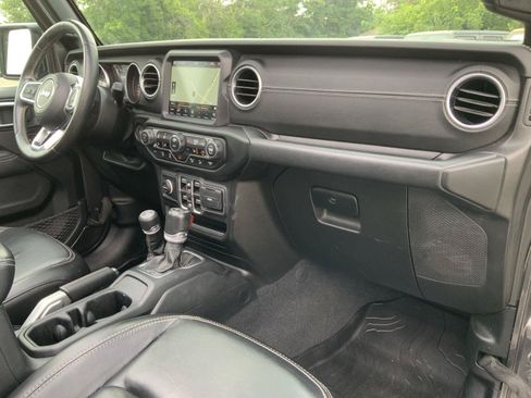 Used 2020 Jeep Wrangler Unlimited Sahara AWD/4WD image 57