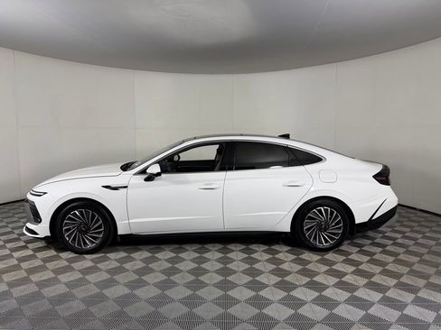 Used 2025 Hyundai Sonata Limited FWD image 11
