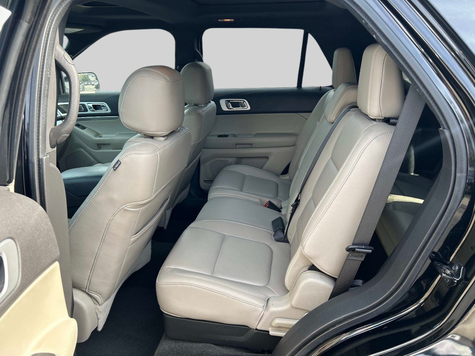 Used 2012 Ford Explorer XLT FWD image 10