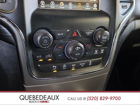 Used 2020 Jeep Grand Cherokee Laredo RWD image 15